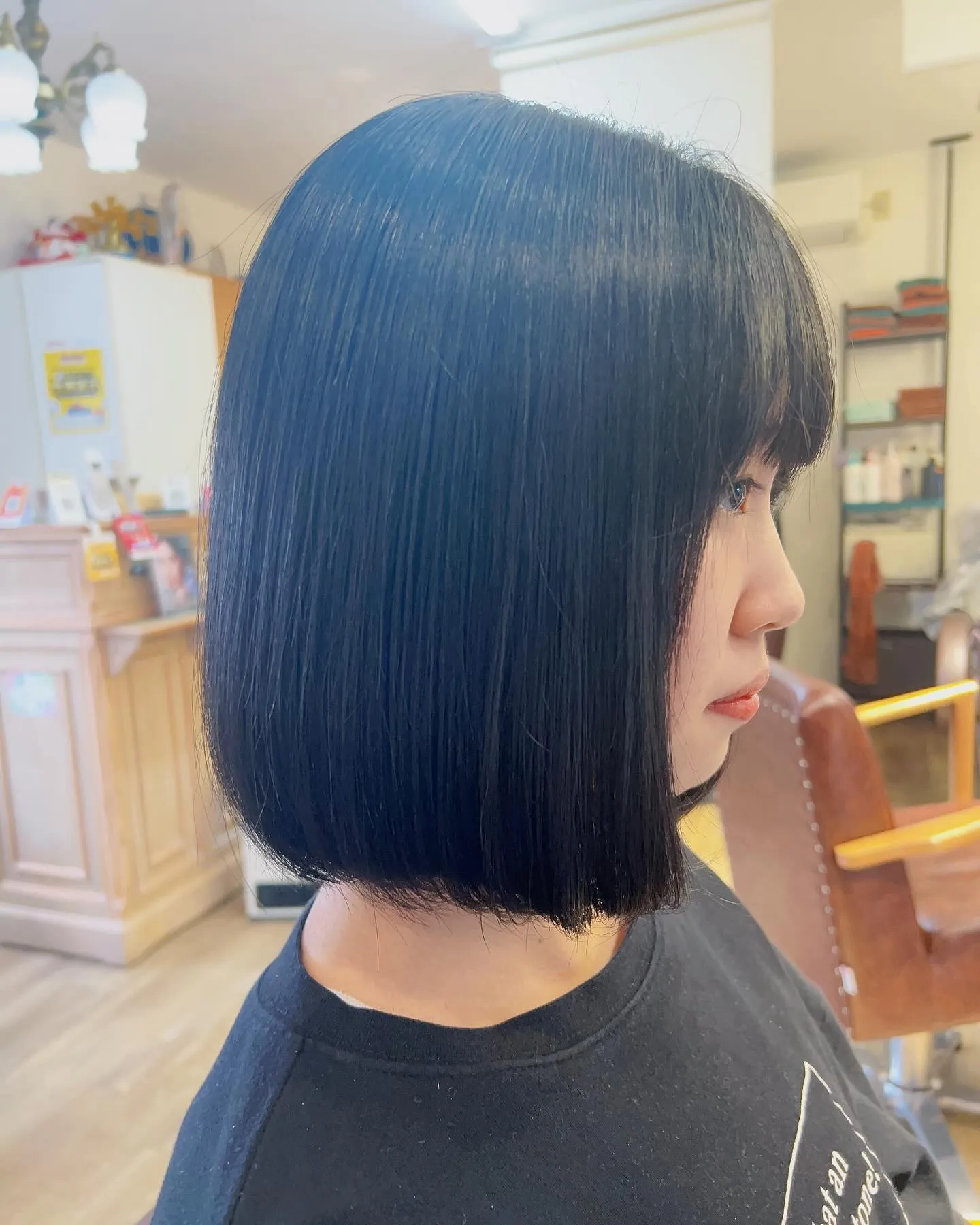 ロングヘアーからバッサリボブカット♪