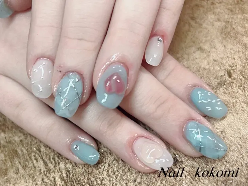 青系カラーが人気？春色ネイルが流行ってます♪
