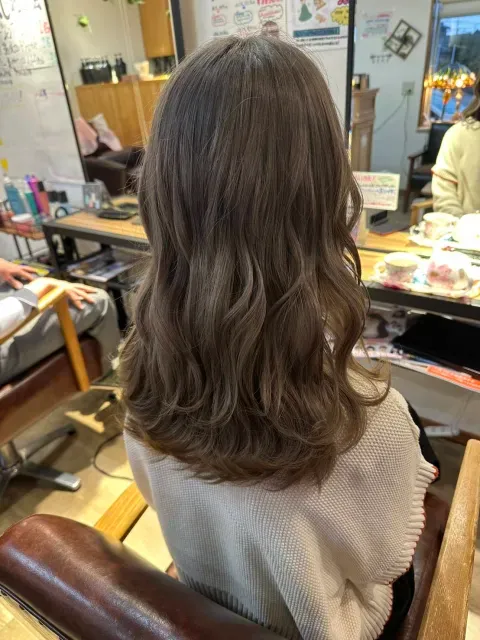 ゆるっとパーマを風になびかせて、春☆